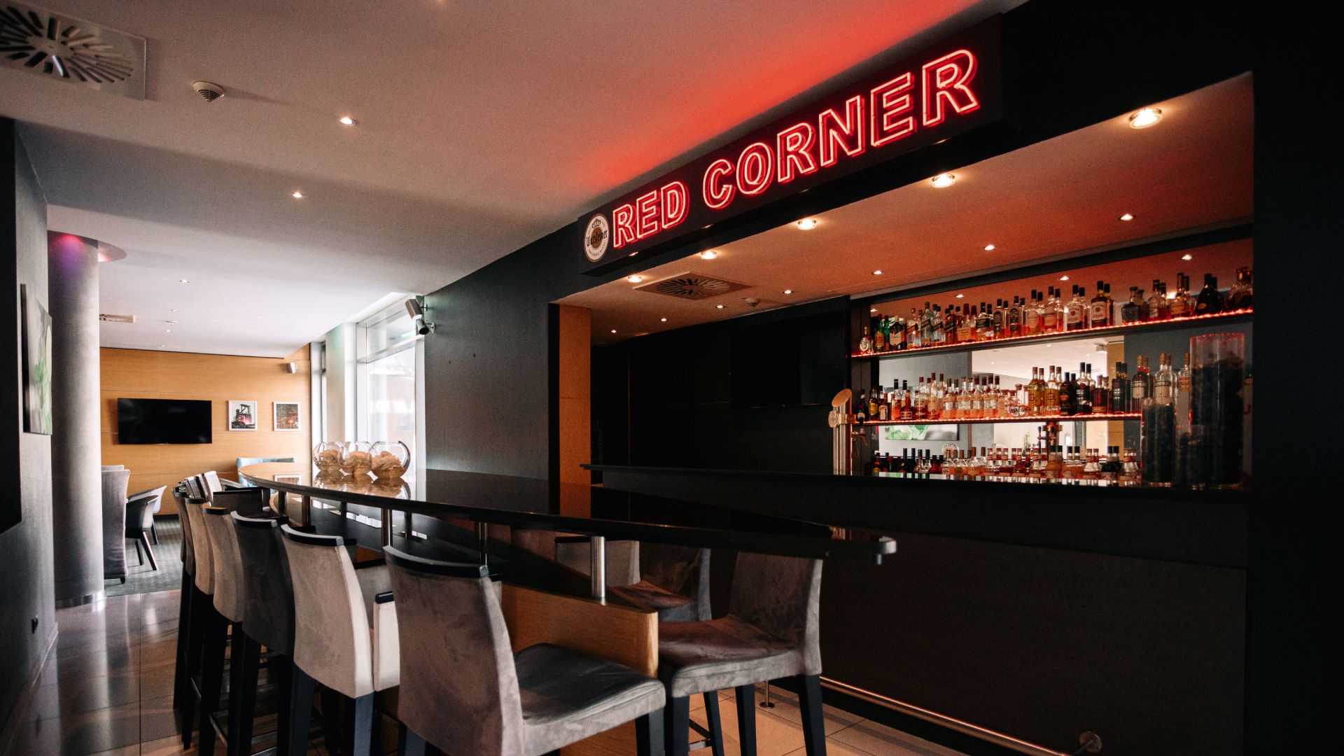 Lounge Bar RedCorner